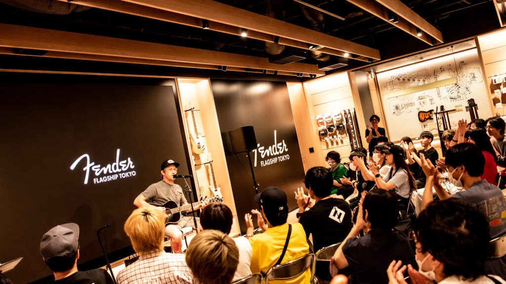 Fender Flagship Tokyo初のイベントにフー・ファイターズのクリス・シフレットが登場！ 2023.7.28 ミニ・レポート