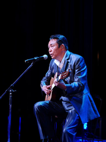 山本譲二　ギター