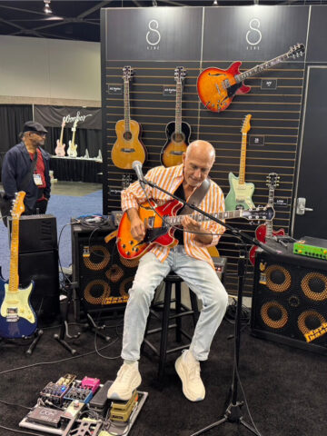 ラリー・カールトン Sire Guitars