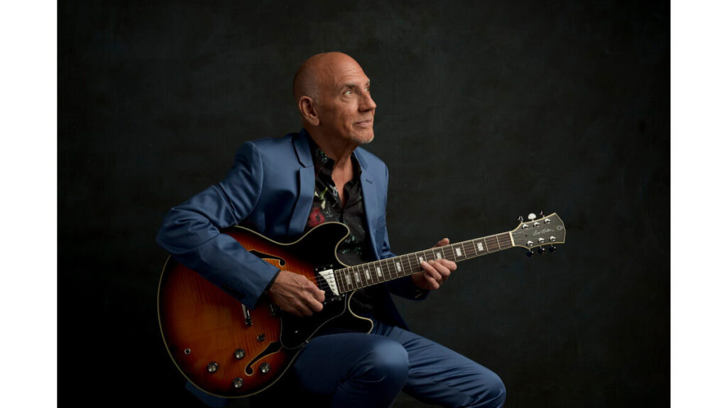 ラリー・カールトン来日、横浜で３日６公演：フォープレイの楽曲も披露