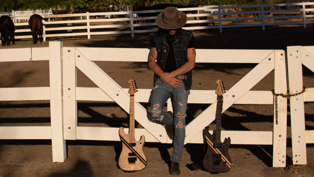 ヌーノ・ベッテンコートが自らのギター・ブランド“NUNO GUITARS”を設立