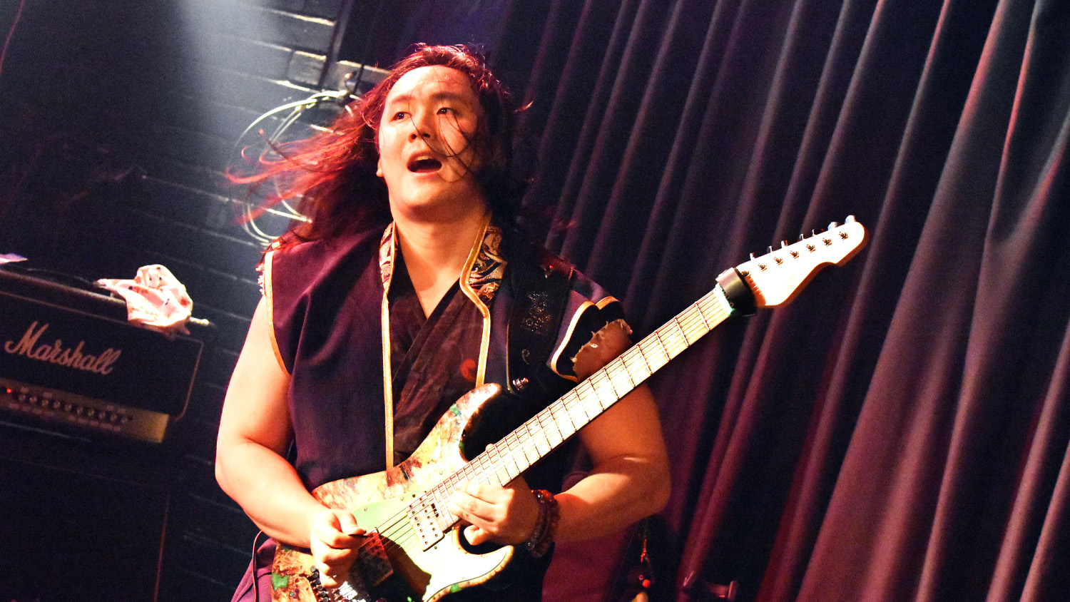 兀突骨の年末ライヴをPARAMENAのSayaがレポート！ 2025.12.21