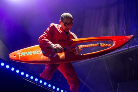 高中正義　サーフボード・ギター
